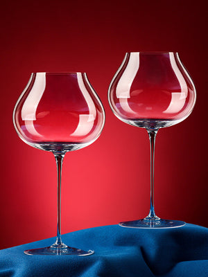 Elevate Your Wine Experience with Our Crystal Pinot Noir Decorative Goblet Glass