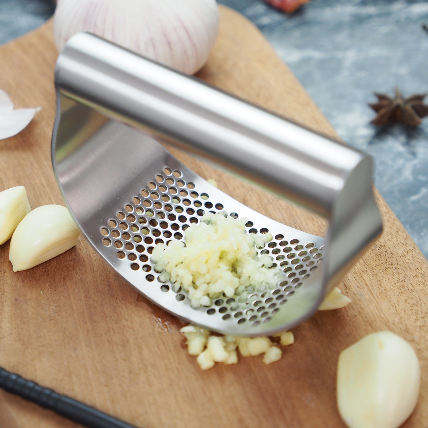 KitchenHelper™ Garlic Press